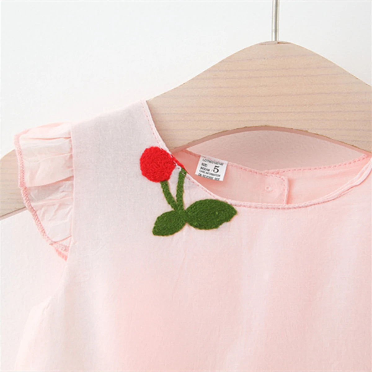 Sommer-Kirschkleid